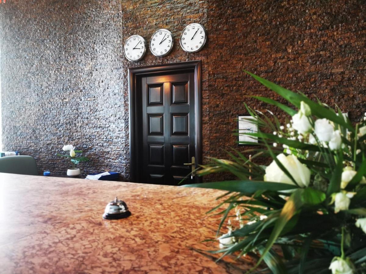 Hotel Unirea Focşani Extérieur photo