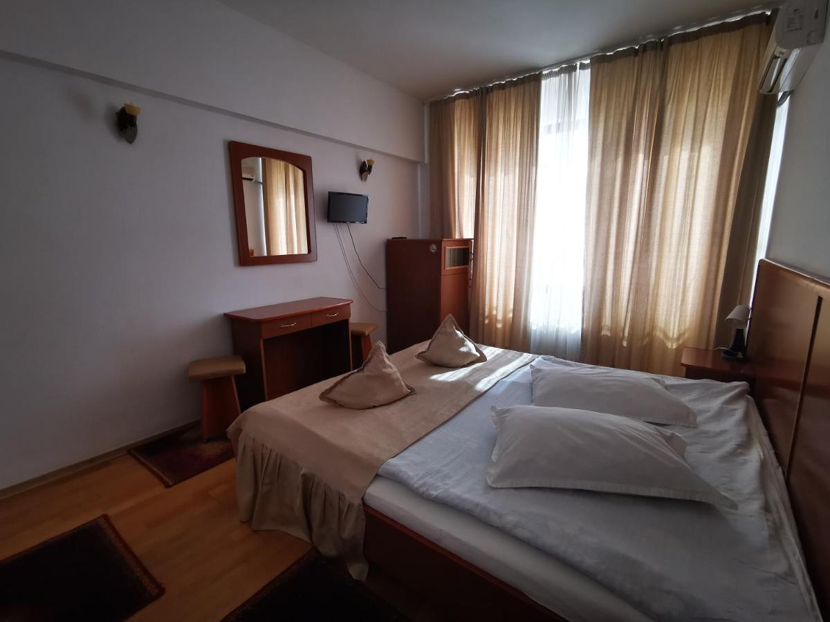 Hotel Unirea Focşani Extérieur photo