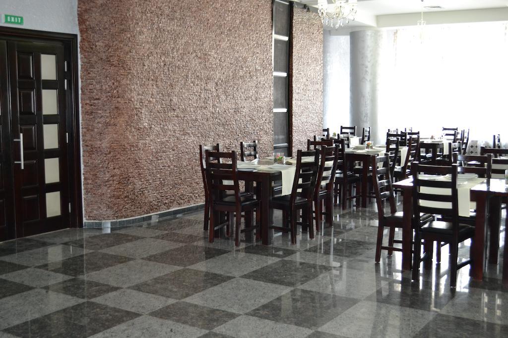 Hotel Unirea Focşani Extérieur photo